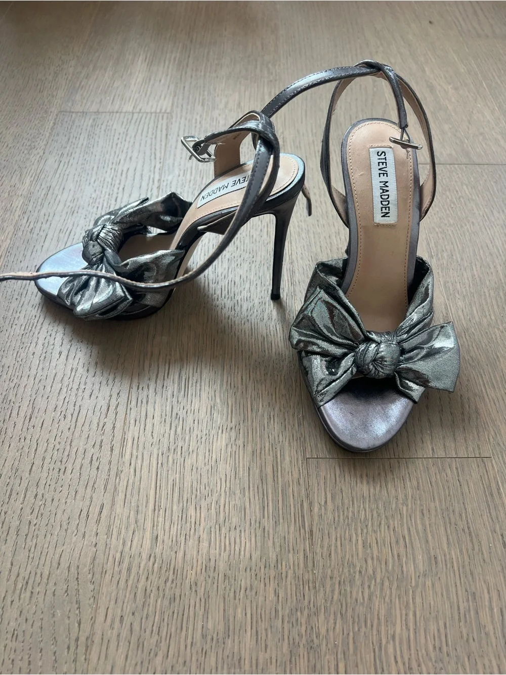 Steve Madden Gunmetal Metallic Silver Knotted Bow Ankle-Strap Heels